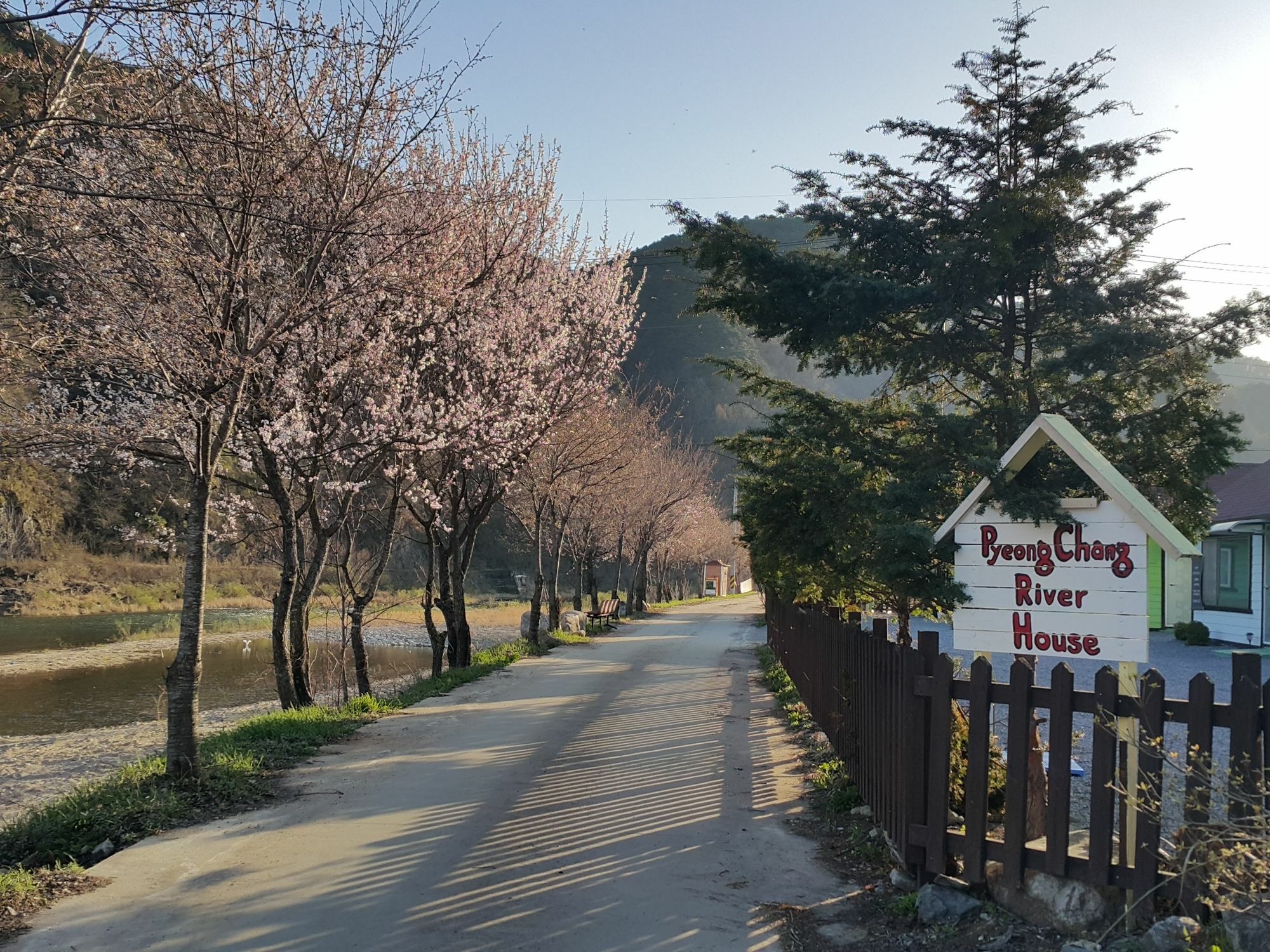 Pyeongchang River House מראה חיצוני תמונה